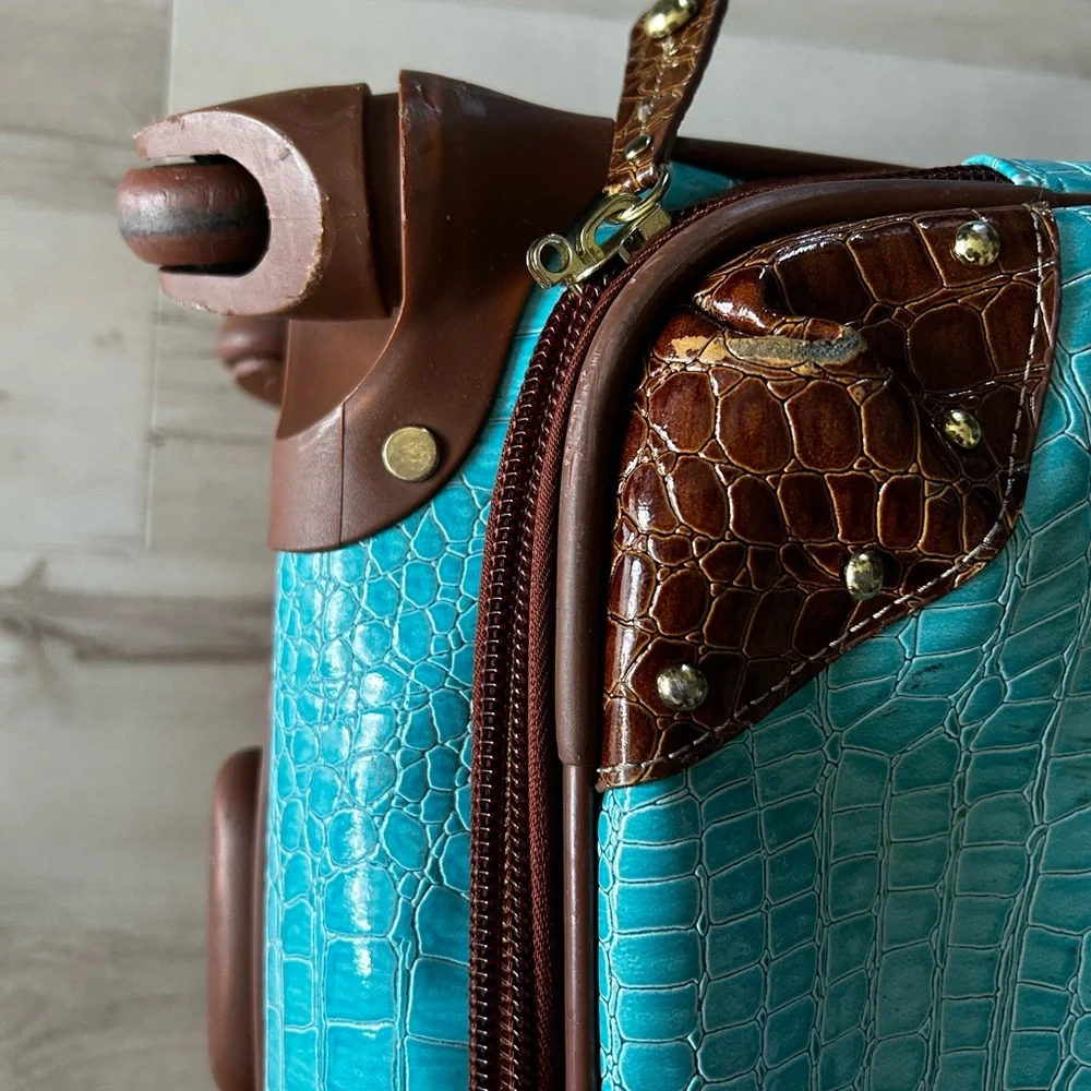Turquoise and Brown Travel Luggage Set - Picture 6 of 16
